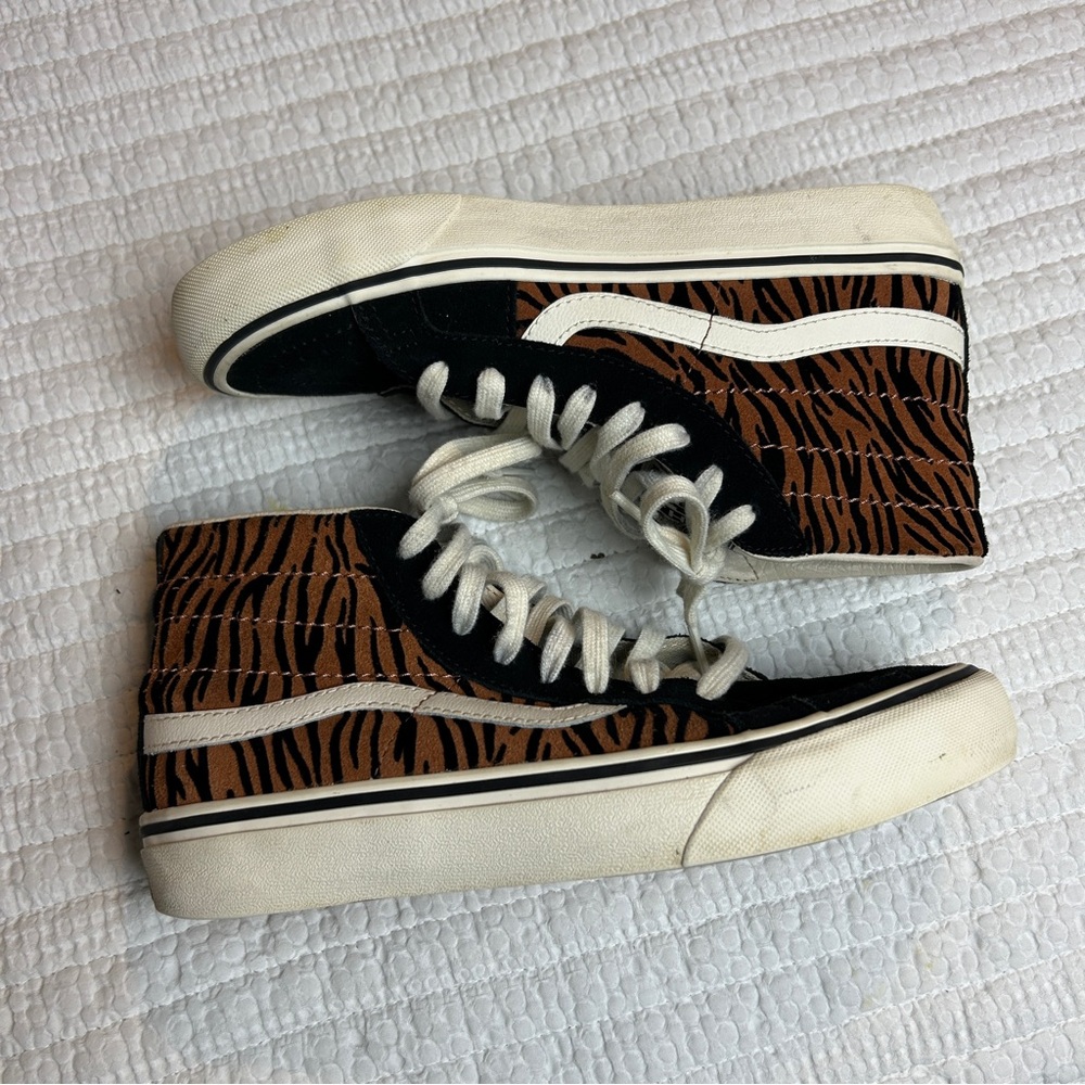 Vans High Top Tiger Stripe Sneakers women’s size 7